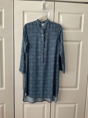 Walker and Wade printed shirt dress size small blue